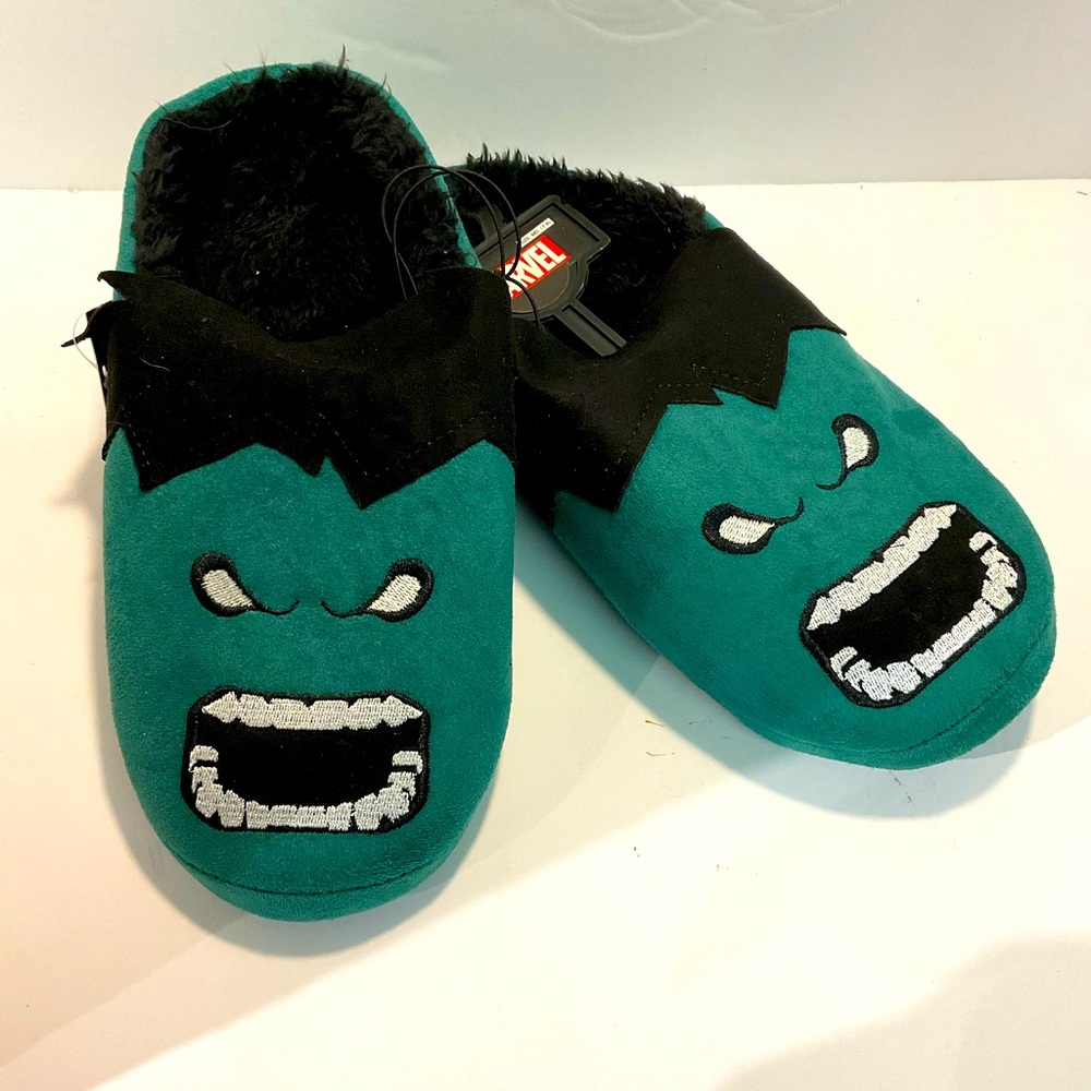 NWT BIOWORLD MARVEL HULK SLIP ON HOUSE SHOES